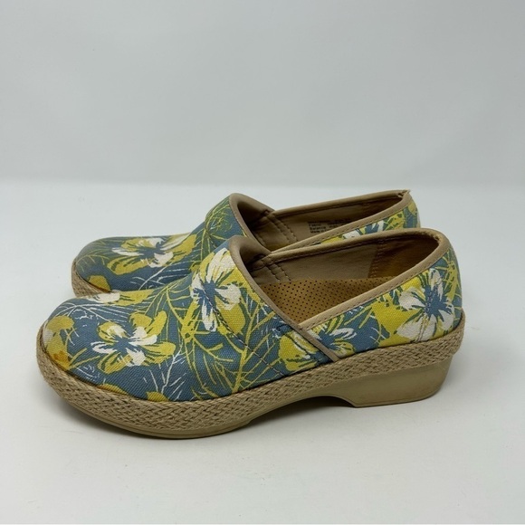 Dansko Blue and Yellow Hawaiian Floral Canvas Fabric Clogs Size 37 - Picture 9 of 15